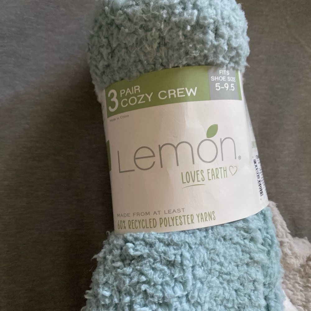 Fuzzy socks 3 pack - Picture 2 of 3